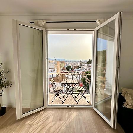 Atico Con Solarium Y Bbq Cerca Del Centro 6 Pax Lejlighed Málaga Eksteriør billede
