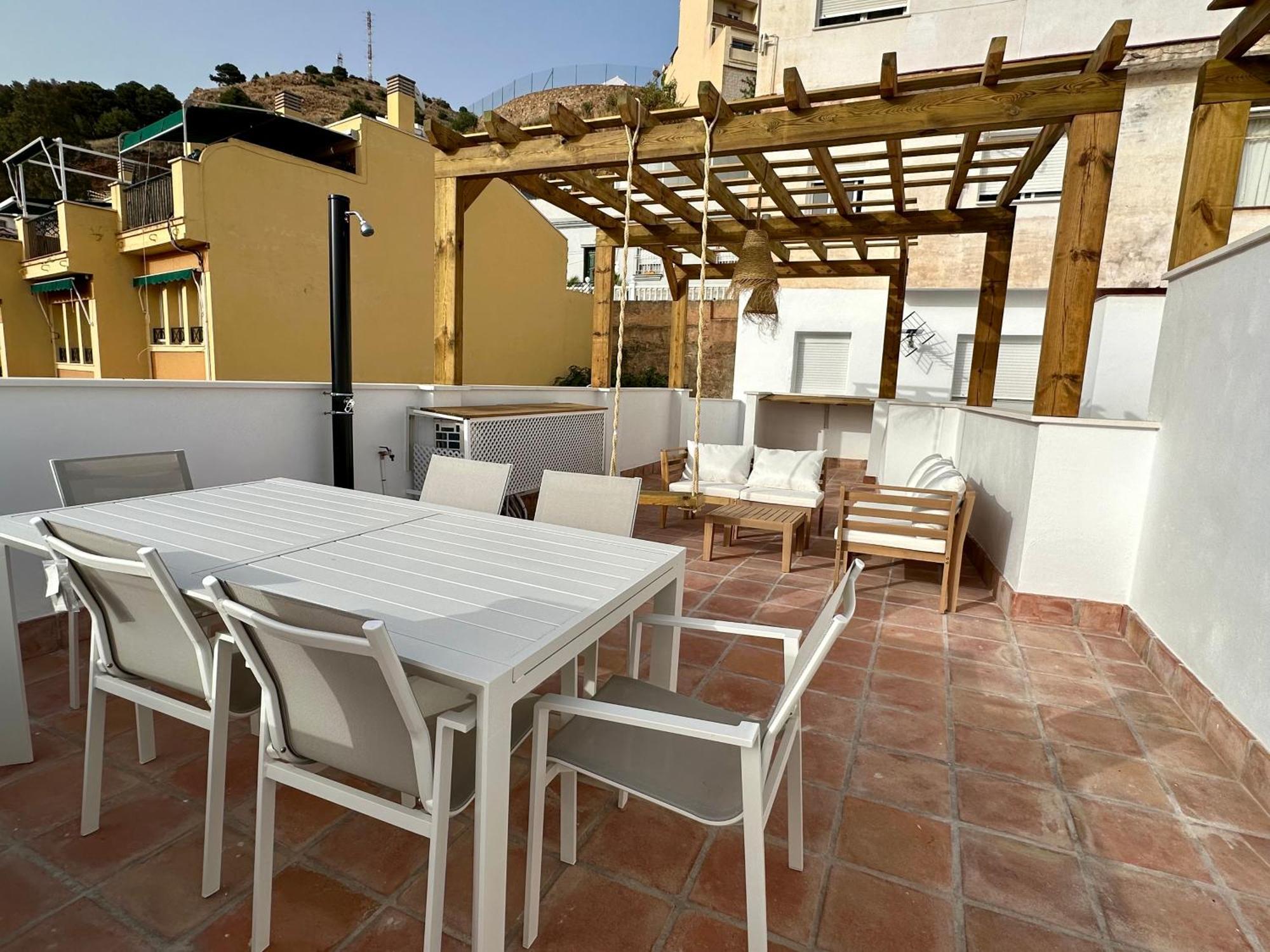 Atico Con Solarium Y Bbq Cerca Del Centro 6 Pax Lejlighed Málaga Eksteriør billede